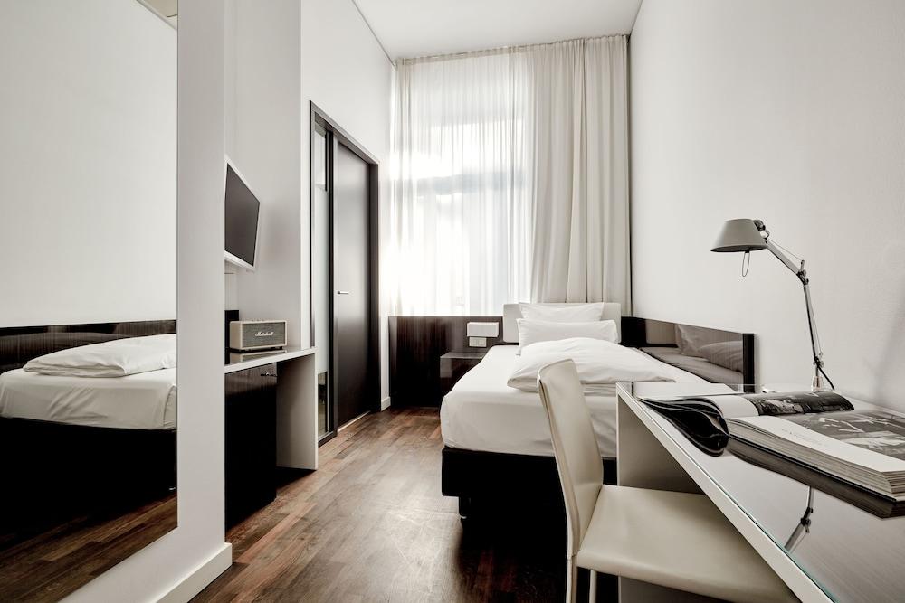 The Pure, Frankfurt, A Member Of Design Hotels Франкфурт-на-Майне Экстерьер фото